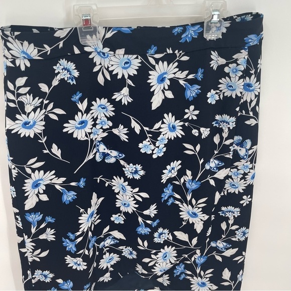 Ann Taylor NWT Women’s Blue Floral Skirt Tulip Hem Wrap-look Zip Midi size 14 - Picture 5 of 10